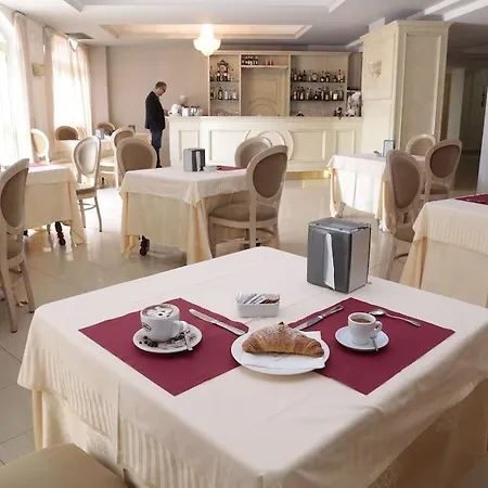 Club Kennedy Отель 4*