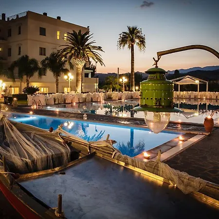 Club Kennedy Hotel 4*