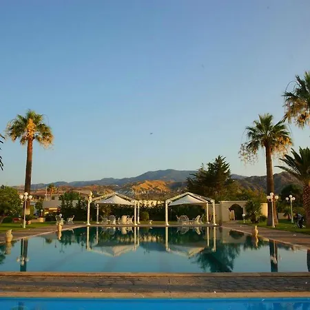Szálloda Club Kennedy 4*