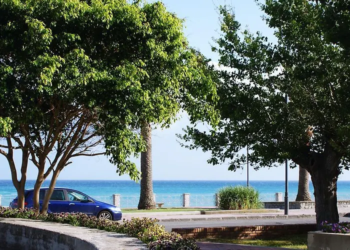 Club Kennedy 酒店 罗切拉伊奥尼卡