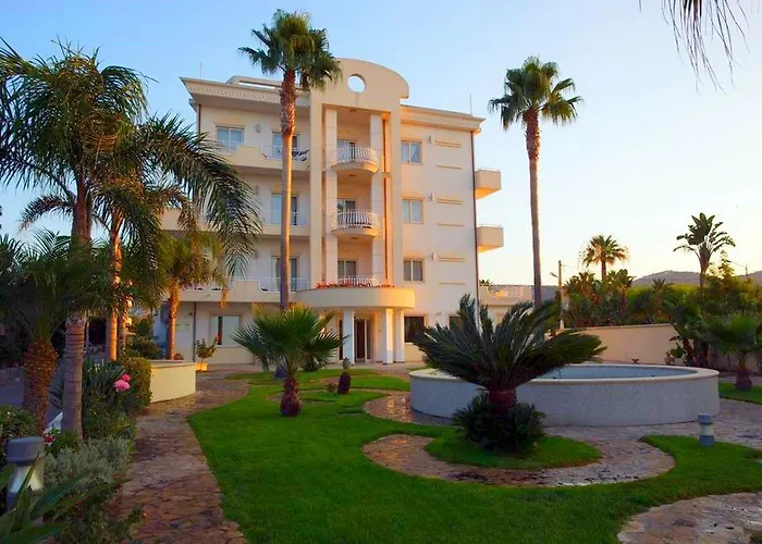 Club Kennedy 4* 罗切拉伊奥尼卡