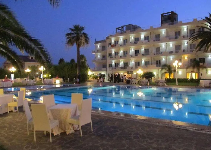 酒店 Club Kennedy 4*